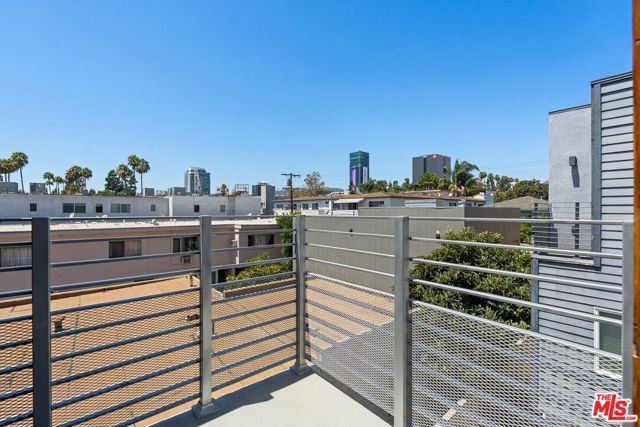 6119 Fountain Avenue, Los Angeles, CA 90028