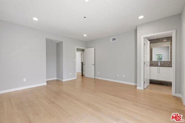 6119 Fountain Avenue, Los Angeles, CA 90028
