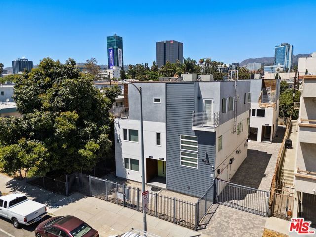 6119 Fountain Avenue, Los Angeles, CA 90028