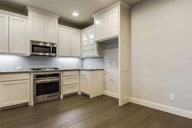 4670C Rhett Lane, Carrollton, TX 75010