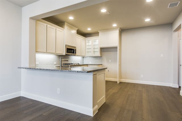 4670C Rhett Lane, Carrollton, TX 75010