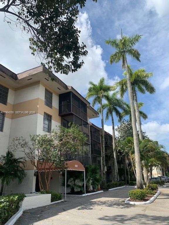 5550 NW 44th St 404B, Lauderhill, FL 33319