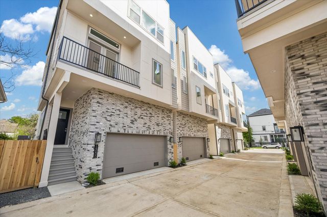1403 W 21st St C, Houston, TX 77008