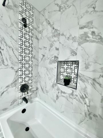 5735 N 79th STREET, Milwaukee, WI 53218