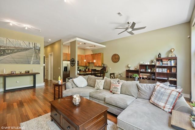 902 N Elston Avenue 102, Chicago, IL 60642