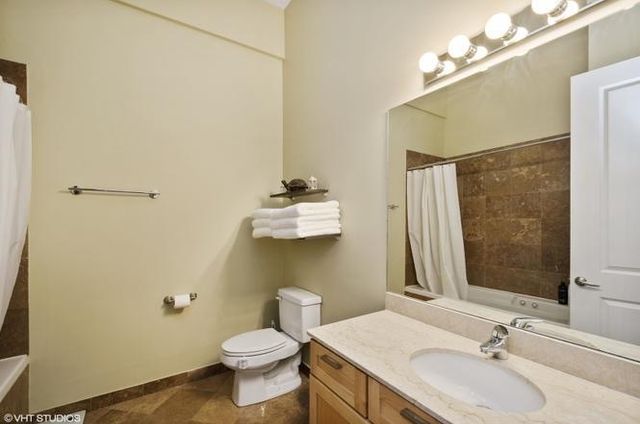 902 N Elston Avenue 102, Chicago, IL 60642