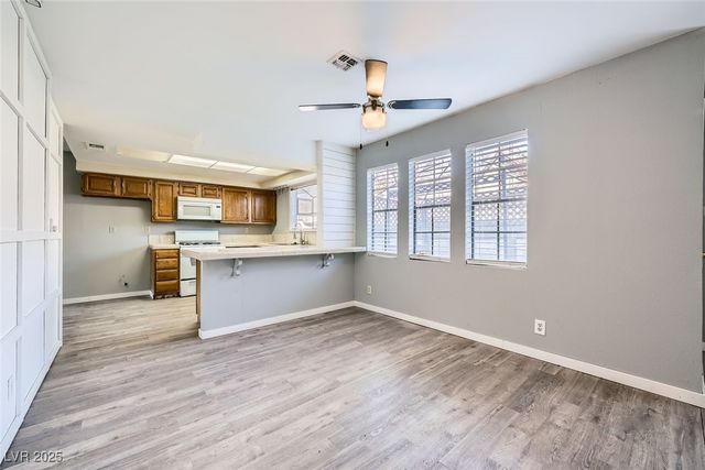 3954 Edgemoor Way, Las Vegas, NV 89121