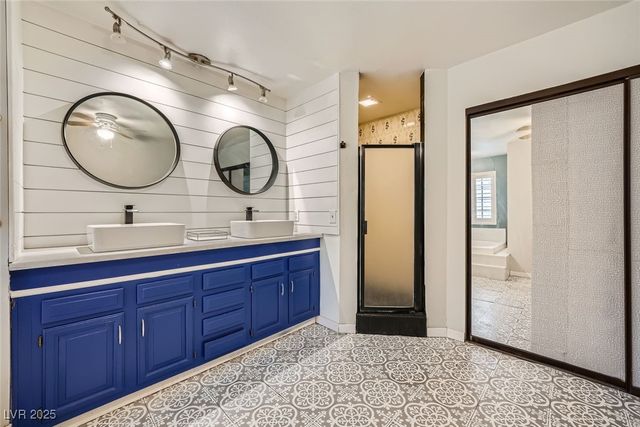 3954 Edgemoor Way, Las Vegas, NV 89121