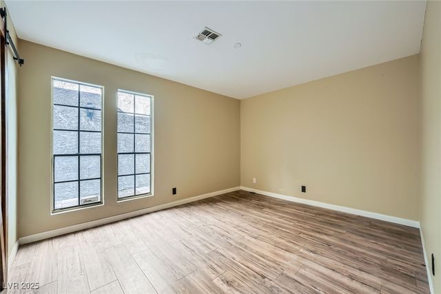 3954 Edgemoor Way, Las Vegas, NV 89121