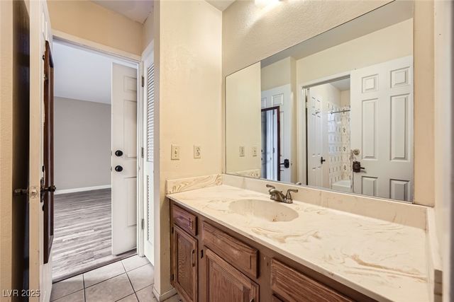 3954 Edgemoor Way, Las Vegas, NV 89121