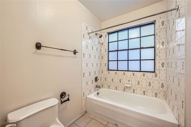 3954 Edgemoor Way, Las Vegas, NV 89121