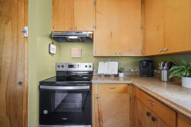 22065 Loop Drive, Redding, CA 96003