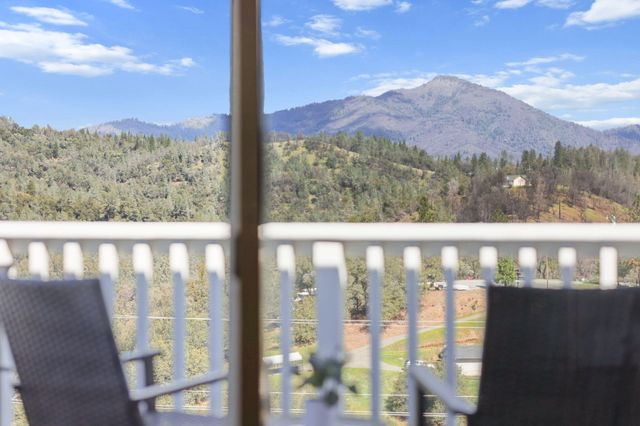 22065 Loop Drive, Redding, CA 96003