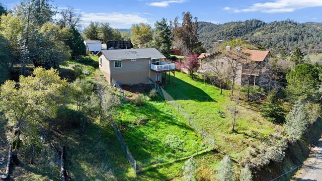 22065 Loop Drive, Redding, CA 96003