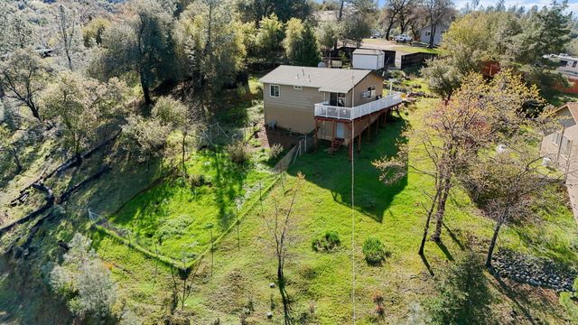 22065 Loop Drive, Redding, CA 96003