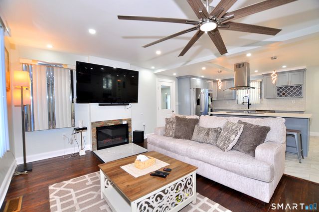 3 Curtis Street, Norwich, CT 06360