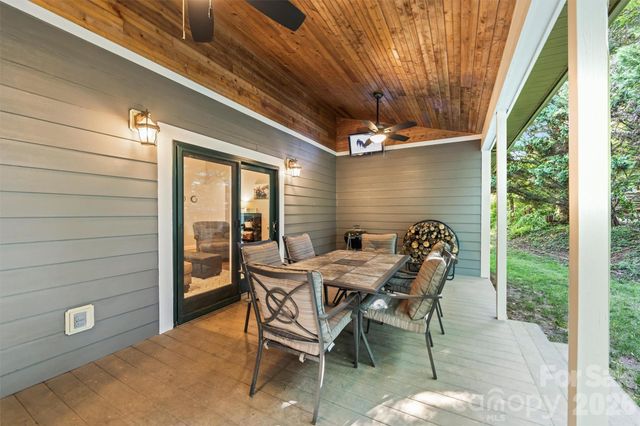 11 Jupiter Hills Drive, Weaverville, NC 28787
