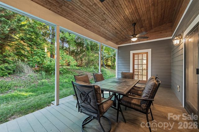 11 Jupiter Hills Drive, Weaverville, NC 28787