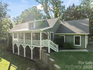 11 Jupiter Hills Drive, Weaverville, NC 28787