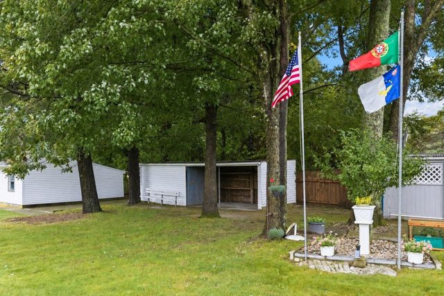 15 Madison Ct, Westport, MA 02790