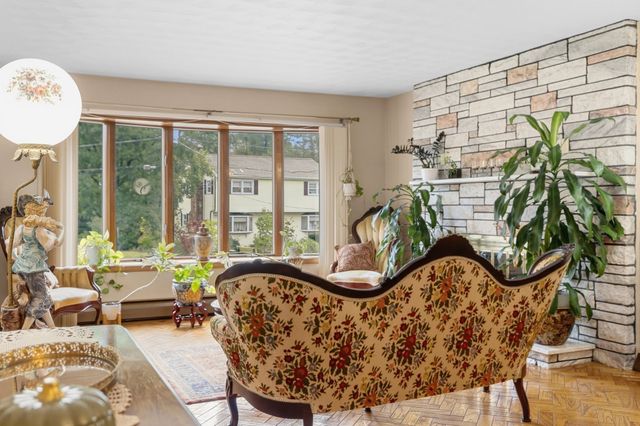 15 Madison Ct, Westport, MA 02790