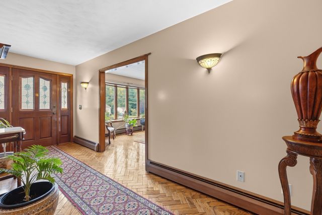 15 Madison Ct, Westport, MA 02790