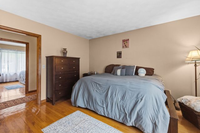 15 Madison Ct, Westport, MA 02790