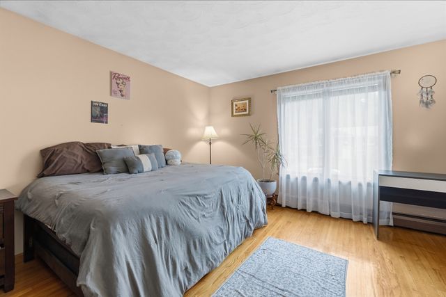 15 Madison Ct, Westport, MA 02790