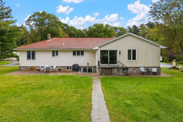 15 Madison Ct, Westport, MA 02790