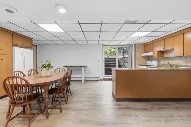 15 Madison Ct, Westport, MA 02790