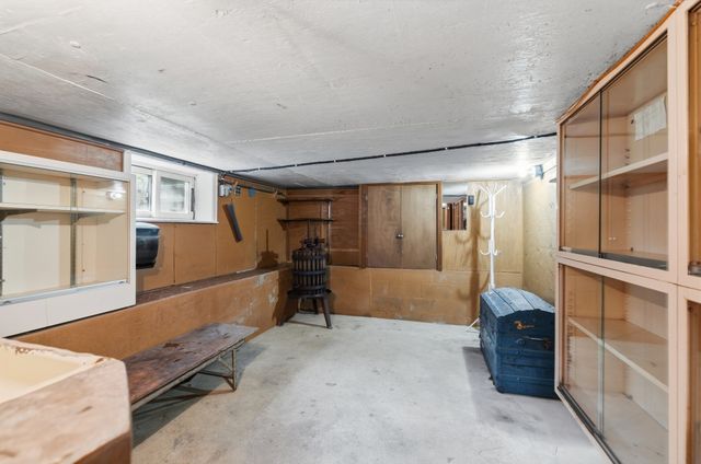 15 Madison Ct, Westport, MA 02790