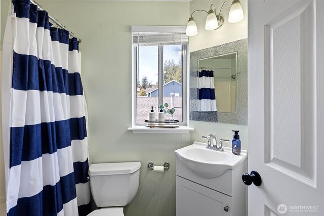 4071 SE Saxon Court, Port Orchard, WA 98366