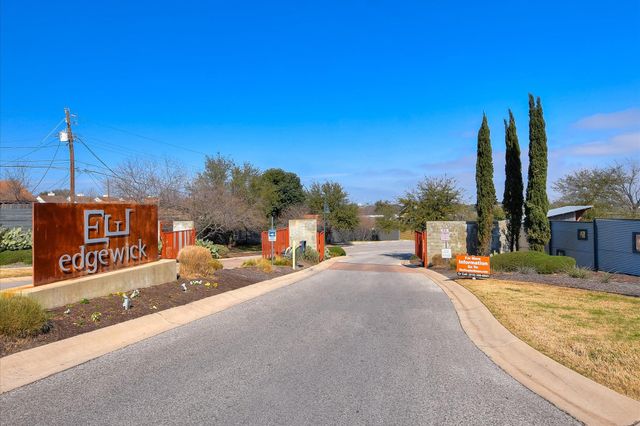 2001 Tramson DR, Austin, TX 78741