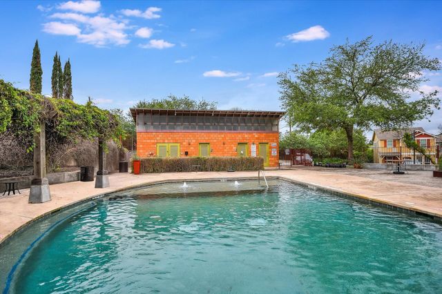 2001 Tramson DR, Austin, TX 78741