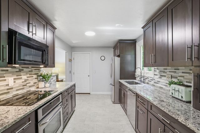 123 Sugar Rd, Bolton, MA 01740