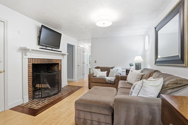 123 Sugar Rd, Bolton, MA 01740