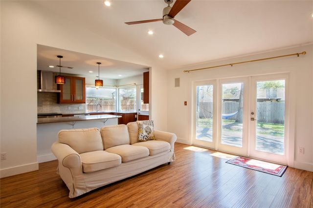 505 Chihuahua TRL, Austin, TX 78745