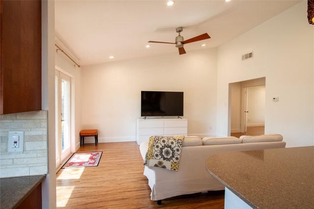 505 Chihuahua TRL, Austin, TX 78745