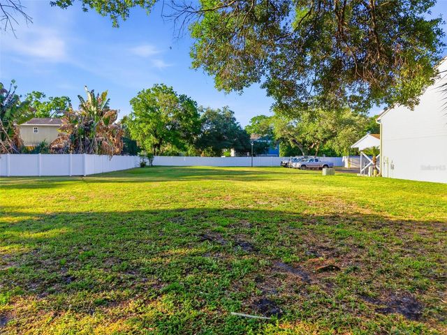 3348 W HIDDEN HAVEN COURT, Tampa, FL 33607