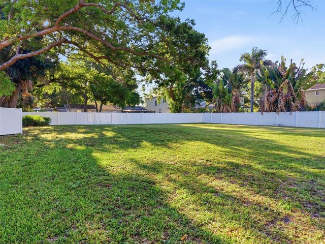 3348 W HIDDEN HAVEN COURT, Tampa, FL 33607