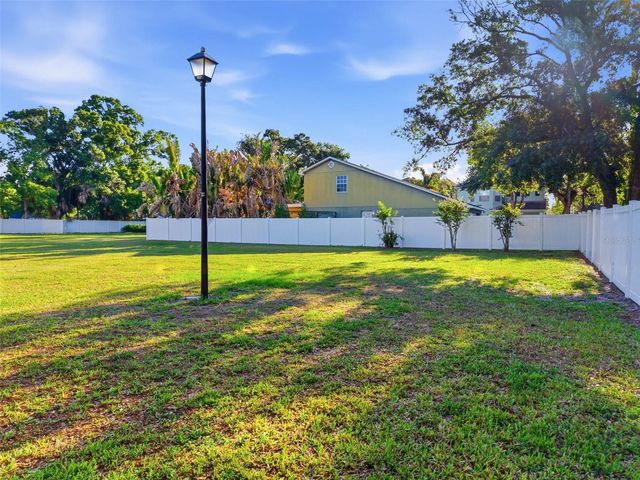 3348 W HIDDEN HAVEN COURT, Tampa, FL 33607