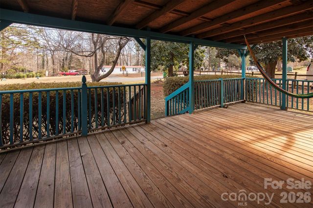 5727 Thompson Road, Charlotte, NC 28216