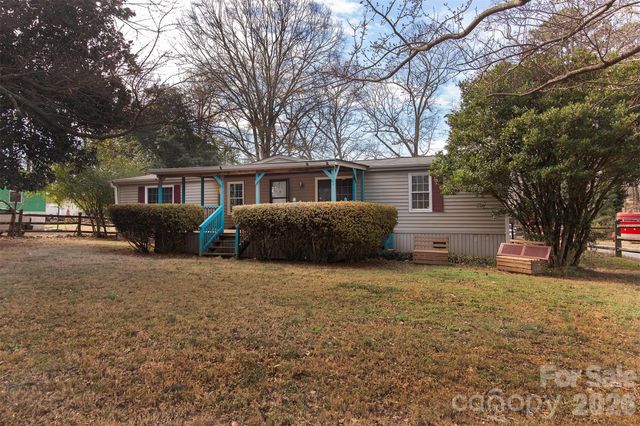 5727 Thompson Road, Charlotte, NC 28216