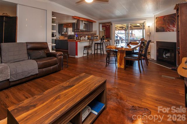 5727 Thompson Road, Charlotte, NC 28216