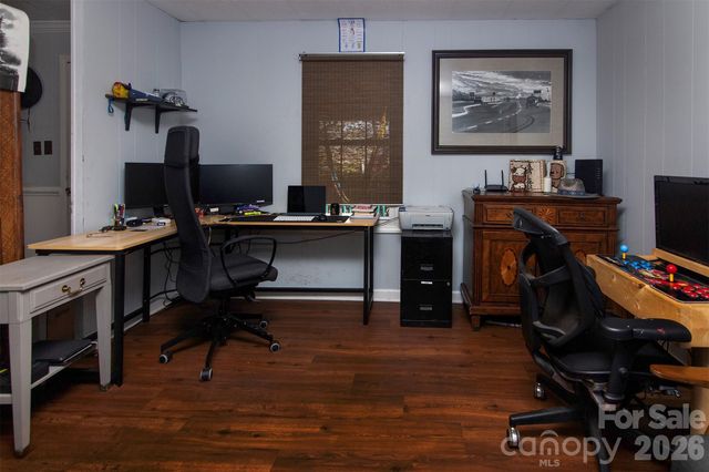 5727 Thompson Road, Charlotte, NC 28216