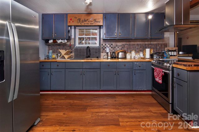 5727 Thompson Road, Charlotte, NC 28216