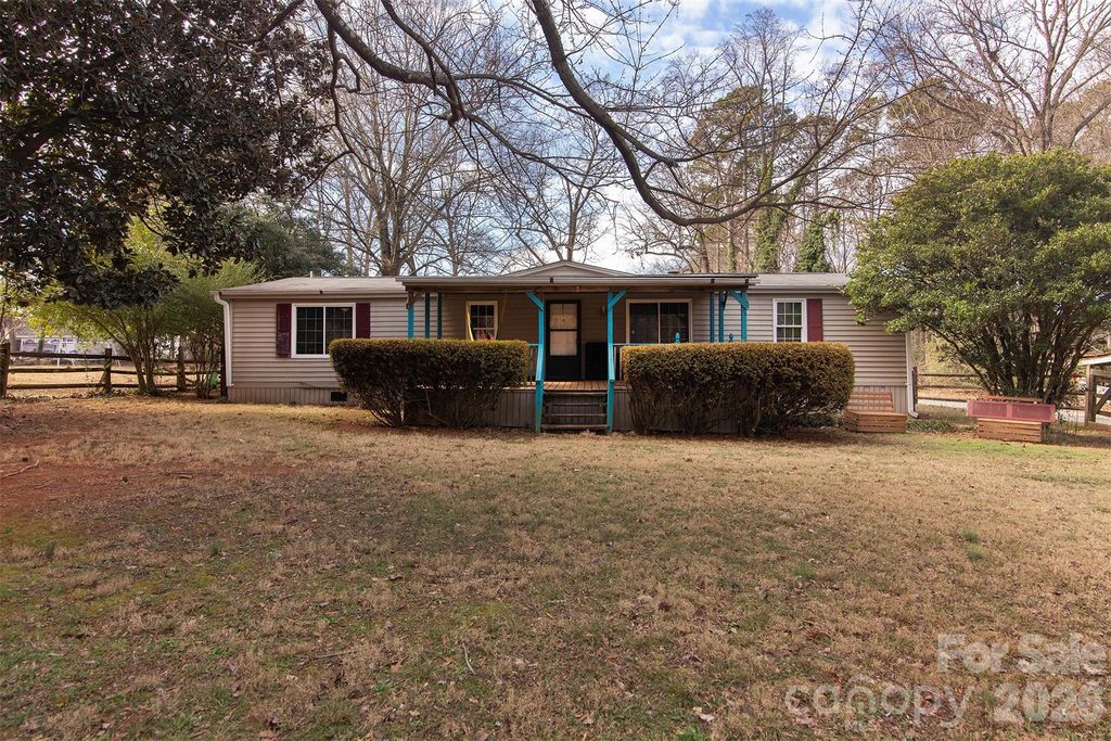 5727 Thompson Road, Charlotte, NC 28216
