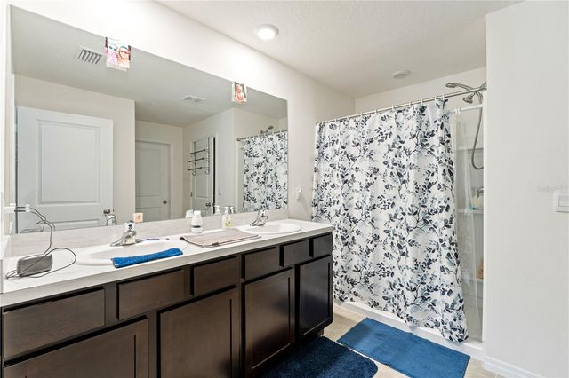 7721 SAIL CLOVER LANE, Zephyrhills, FL 33540