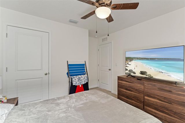 7721 SAIL CLOVER LANE, Zephyrhills, FL 33540