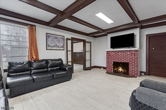 253 Midland Ave, East Orange City, NJ 07017